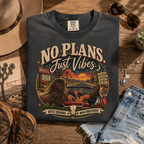 No Plans. Just Vibes. Vintage Desert Road Trip Graphic Tee
